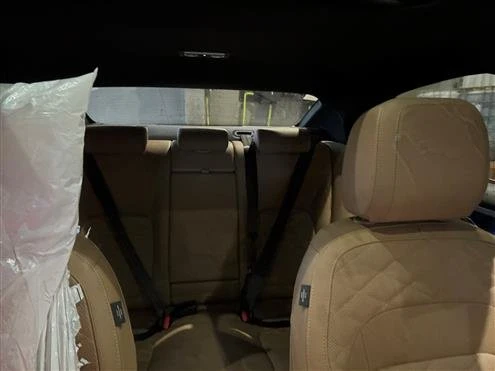 2021 Jaguar XE - Image 4 of 20