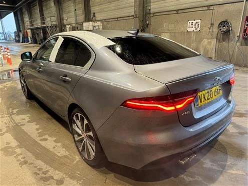 2021 Jaguar XE - Image 18 of 20