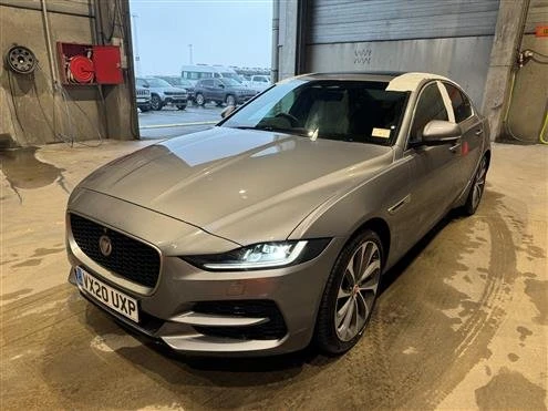 2021 Jaguar XE - Image 8 of 20