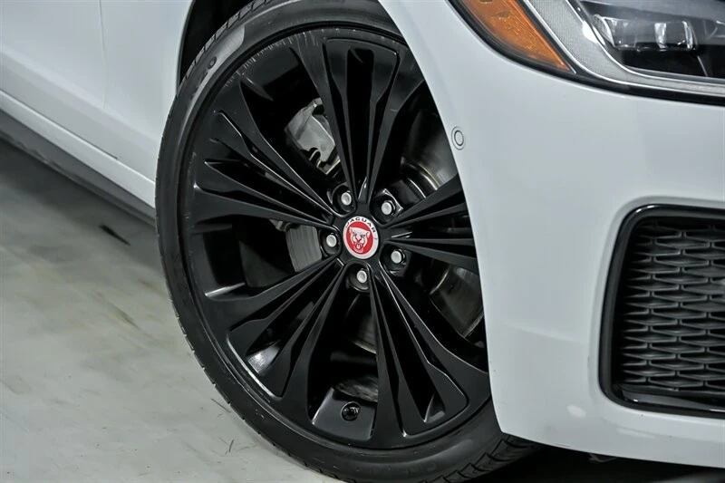2021 Jaguar X260 XF - Image 4 of 21