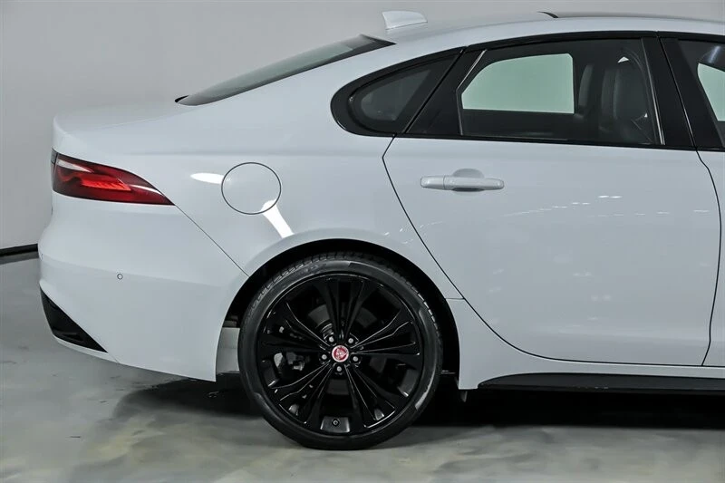2021 Jaguar X260 XF - Image 13 of 21
