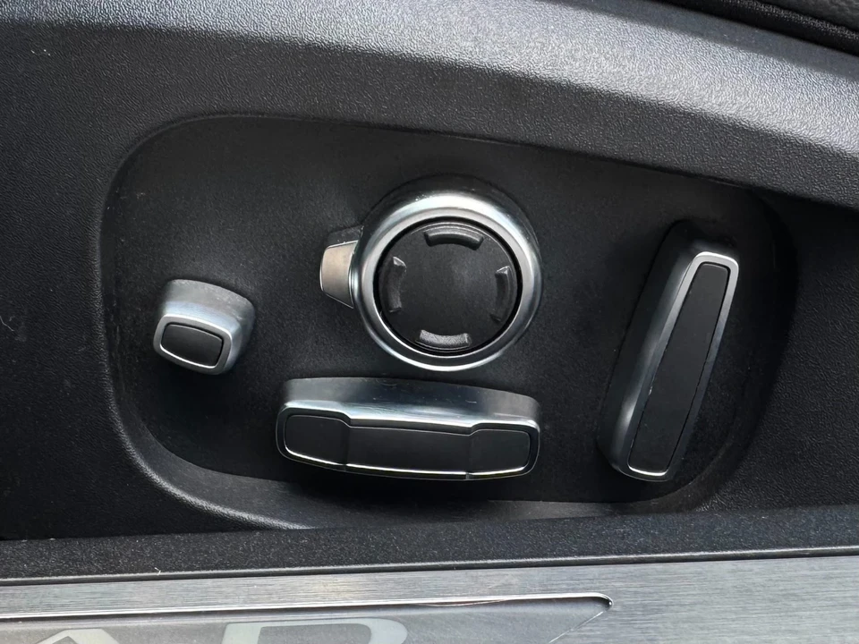 2021 Jaguar X260 XF - Image 16 of 21