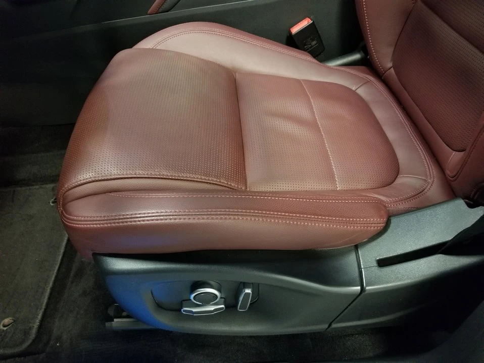 2021 Jaguar E-Pace - Image 11 of 20
