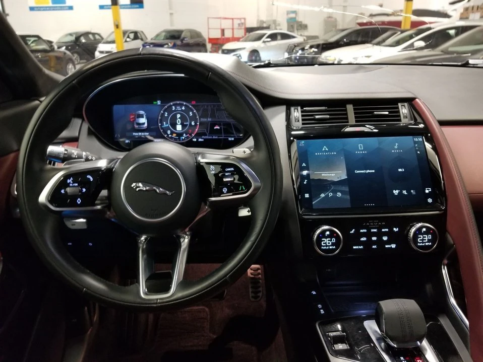 2021 Jaguar E-Pace - Image 13 of 20