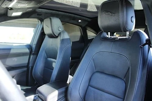 2021 Jaguar E-Pace - Image 16 of 18