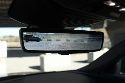 2021 Jaguar E-Pace - Image 15 of 18