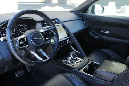 2021 Jaguar E-Pace - Image 7 of 18