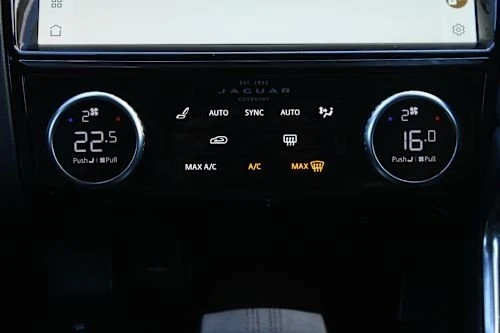 2021 Jaguar E-Pace - Image 13 of 18