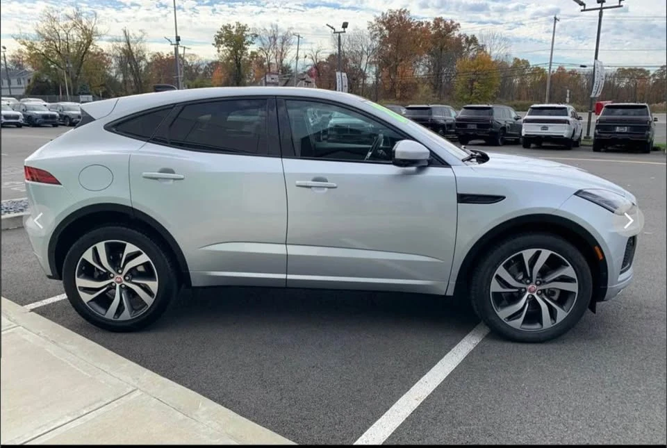 2021 Jaguar E-Pace - Image 3 of 11