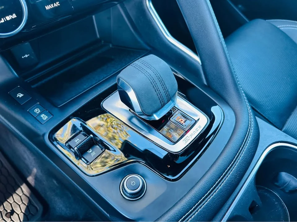 2021 Jaguar E-Pace - Image 12 of 18
