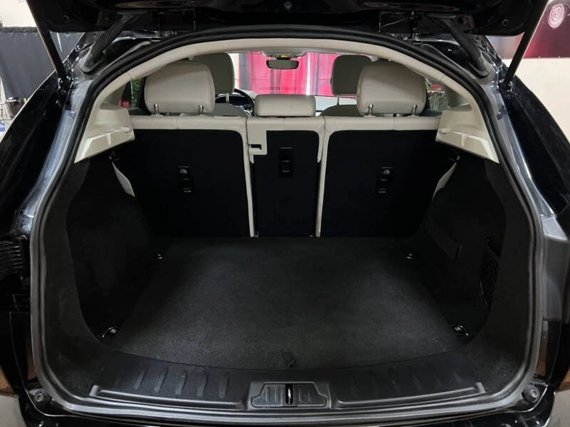 2021 Jaguar E-Pace - Image 16 of 18