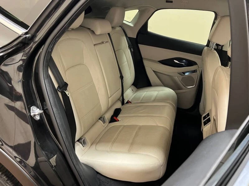 2021 Jaguar E-Pace - Image 13 of 18