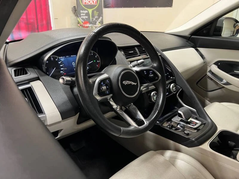 2021 Jaguar E-Pace - Image 7 of 18