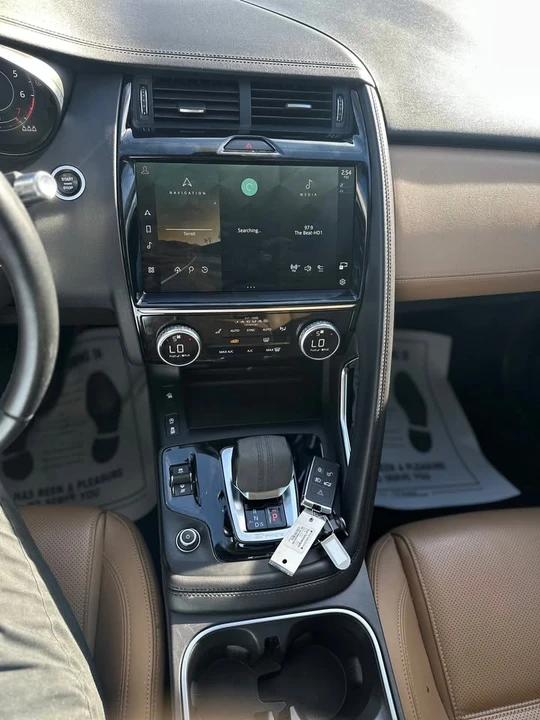 2021 Jaguar E-Pace - Image 7 of 12