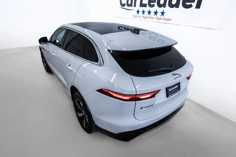 2021 Jaguar F-Pace - Image 7 of 20