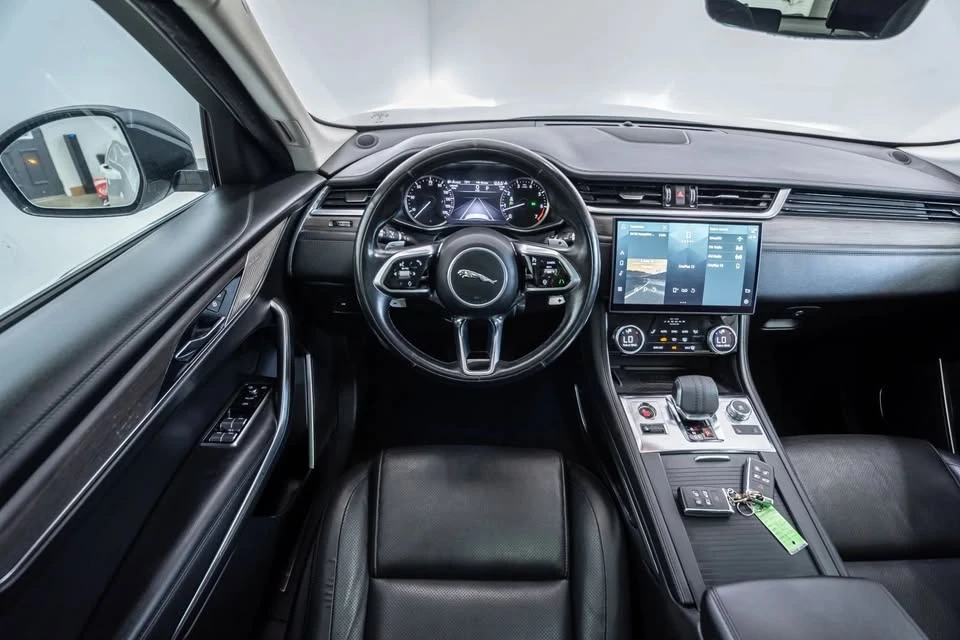 2021 Jaguar F-Pace - Image 12 of 20