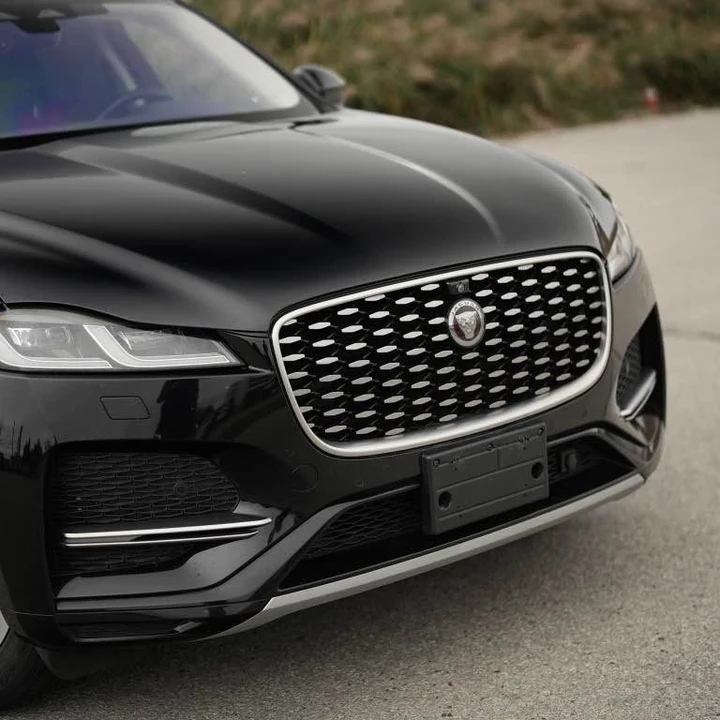 2021 Jaguar F-Pace - Image 2 of 12