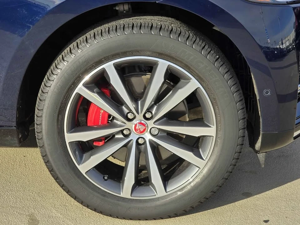 2021 Jaguar F-Pace - Image 4 of 14