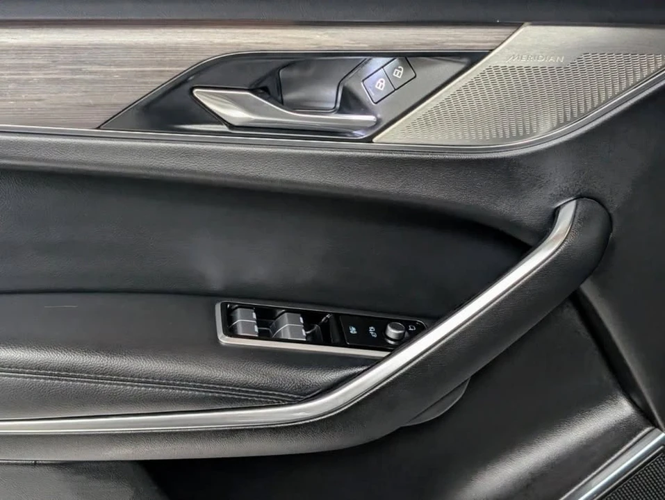 2021 Jaguar F-Pace - Image 13 of 19