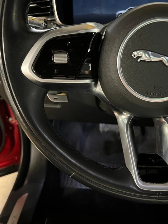 2021 Jaguar F-Pace - Image 13 of 18