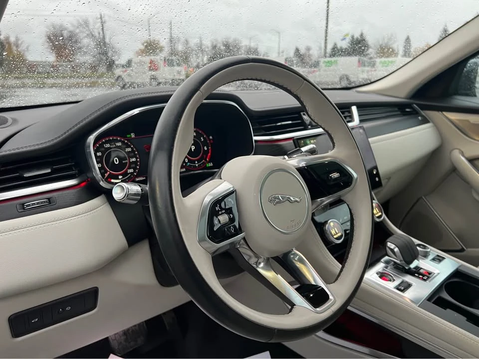 2021 Jaguar F-Pace - Image 5 of 8