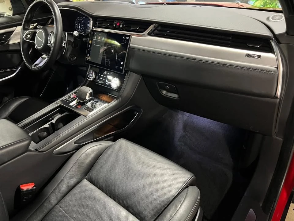 2021 Jaguar F-Pace - Image 9 of 18