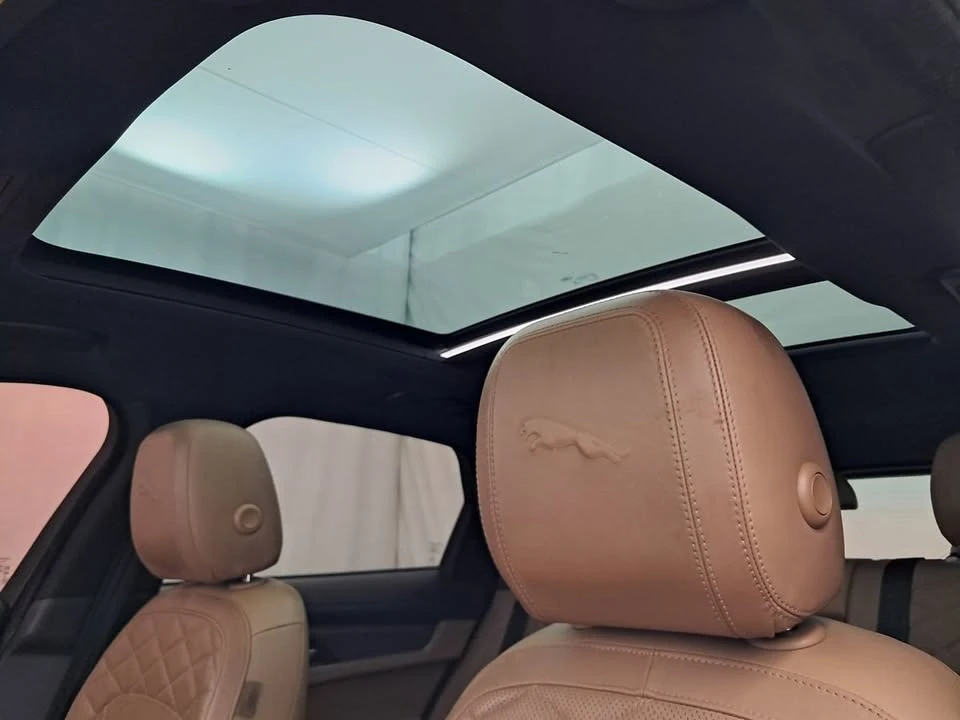 2021 Jaguar F-Pace - Image 7 of 20