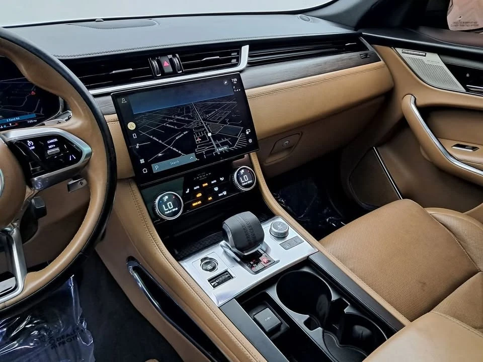2021 Jaguar F-Pace - Image 14 of 20