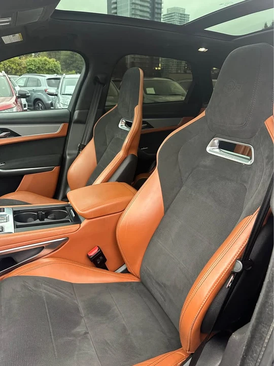 2021 Jaguar F-Pace - Image 9 of 14