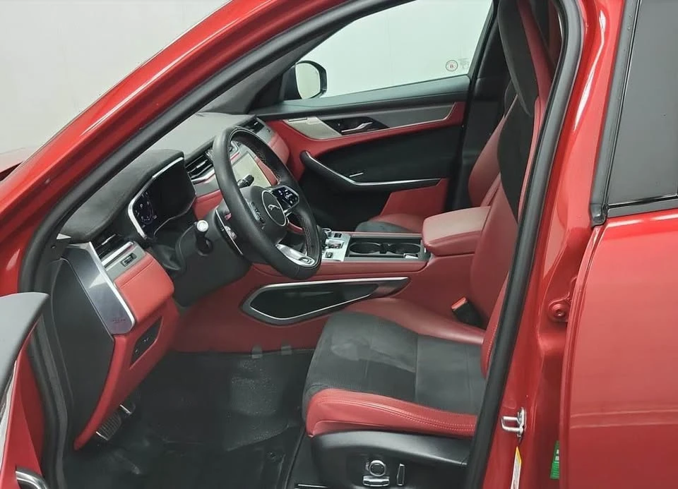 2021 Jaguar F-Pace - Image 6 of 7