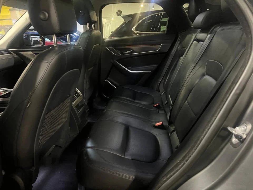 2021 Jaguar F-Pace - Image 10 of 17