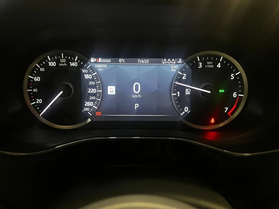 2021 Jaguar F-Pace - Image 15 of 17