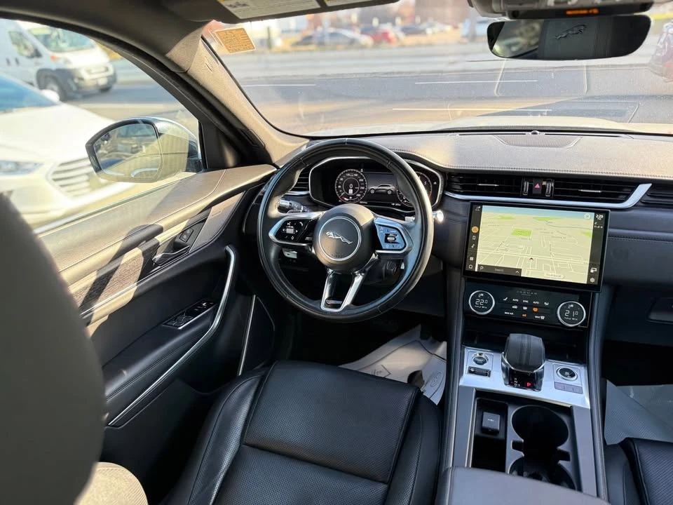 2021 Jaguar F-Pace - Image 17 of 20