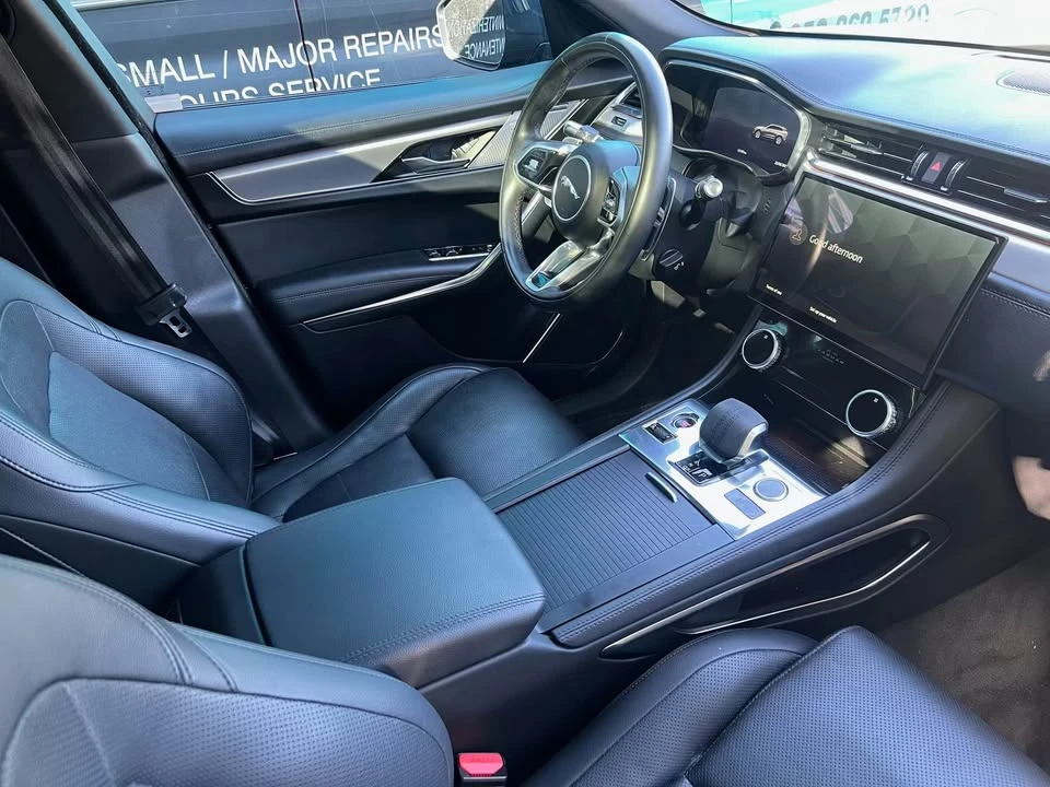 2021 Jaguar F-Pace - Image 4 of 5