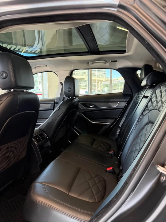 2021 Jaguar F-Pace - Image 10 of 14