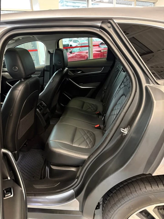 2021 Jaguar F-Pace - Image 7 of 9