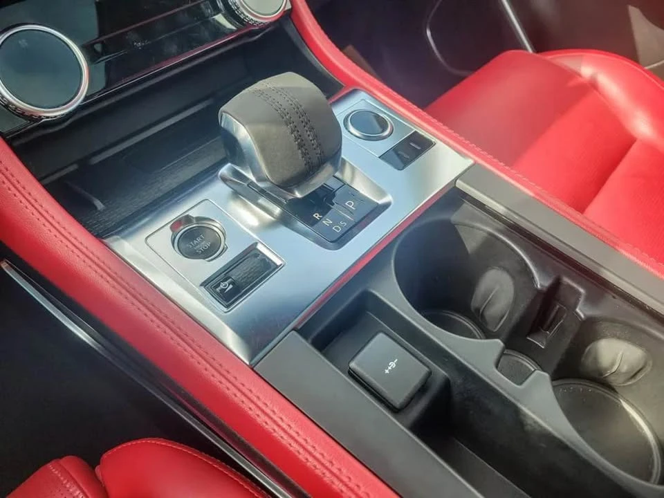 2021 Jaguar F-Pace - Image 12 of 17