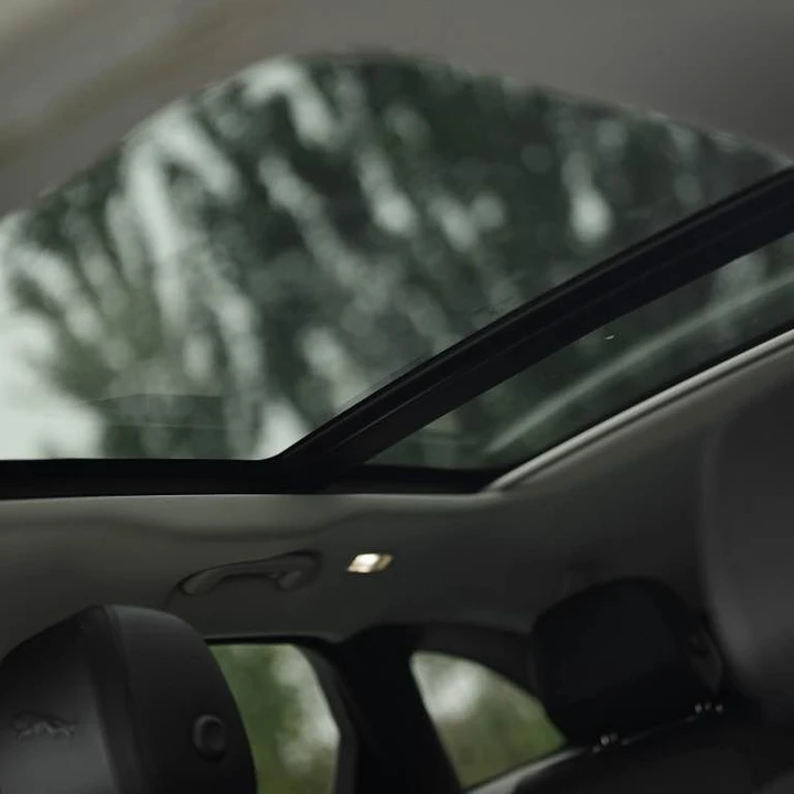 2021 Jaguar F-Pace - Image 7 of 9