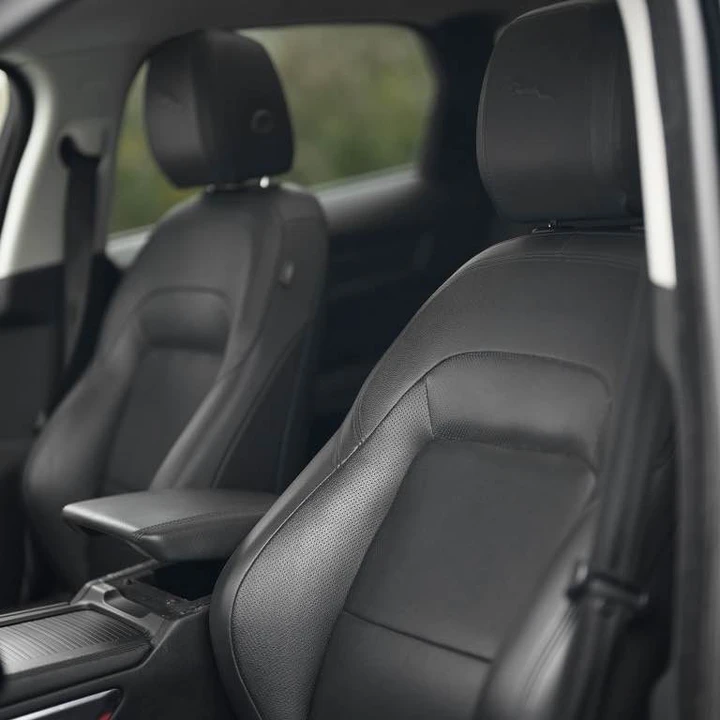 2021 Jaguar F-Pace - Image 8 of 9