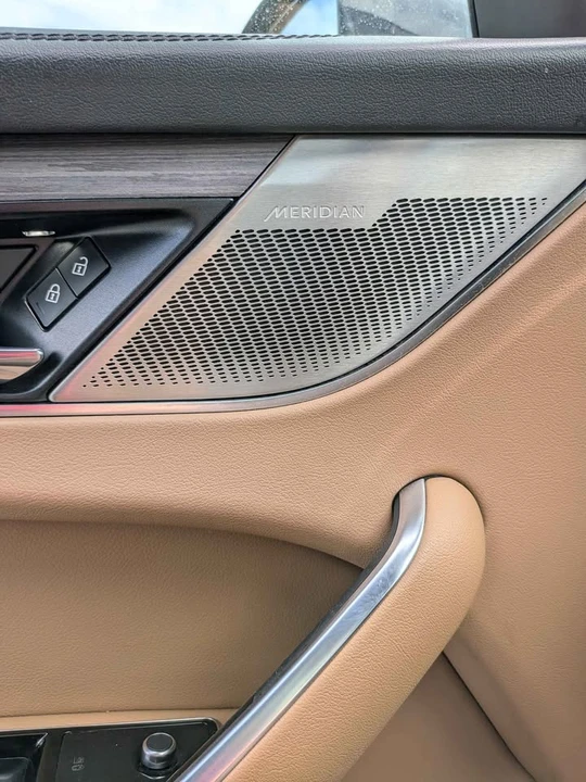 2021 Jaguar F-Pace - Image 7 of 7