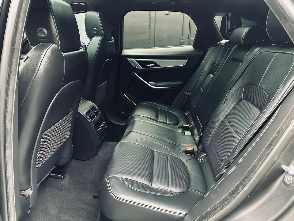 2021 Jaguar F-Pace - Image 14 of 18