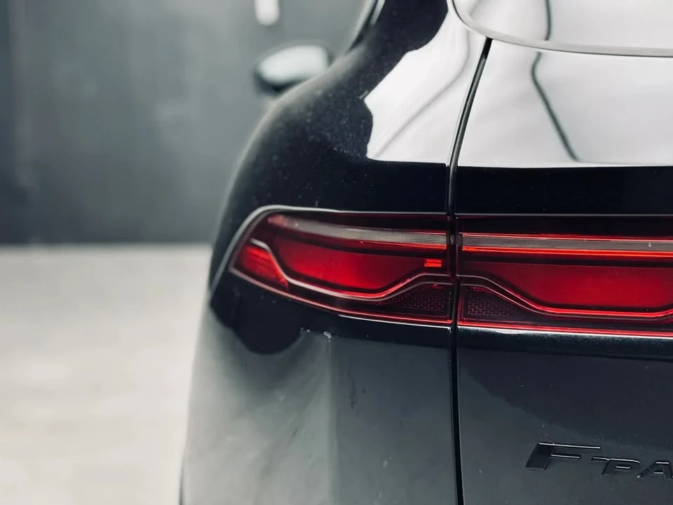 2021 Jaguar F-Pace - Image 10 of 18