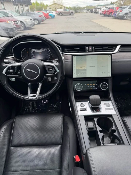 2021 Jaguar F-Pace - Image 5 of 11
