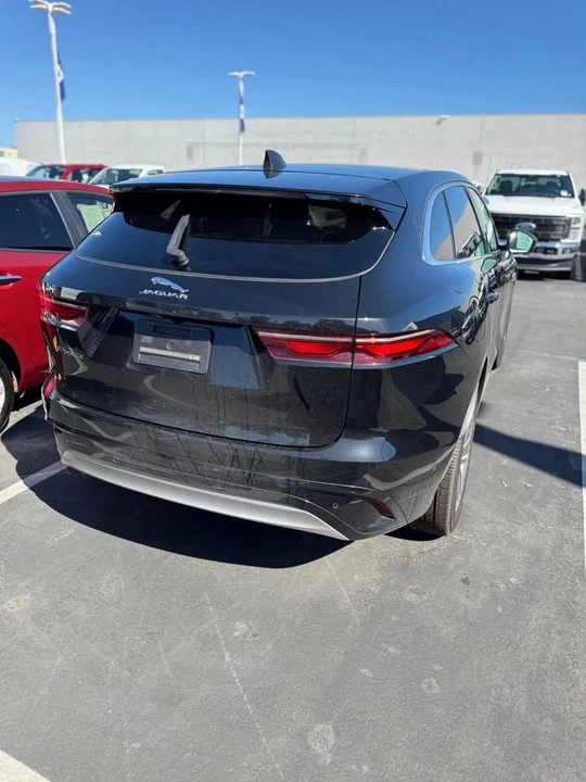 2021 Jaguar F-Pace - Image 3 of 4