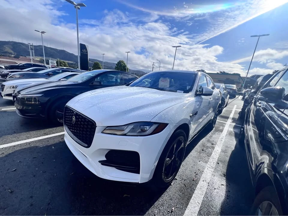 2021 Jaguar F-Pace - Image 2 of 6