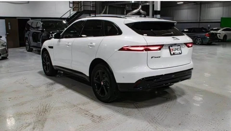 2021 Jaguar F-Pace - Image 6 of 7