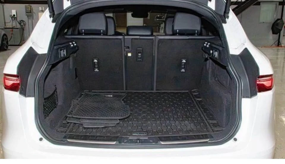 2021 Jaguar F-Pace - Image 5 of 7