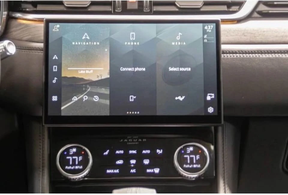 2021 Jaguar F-Pace - Image 2 of 7