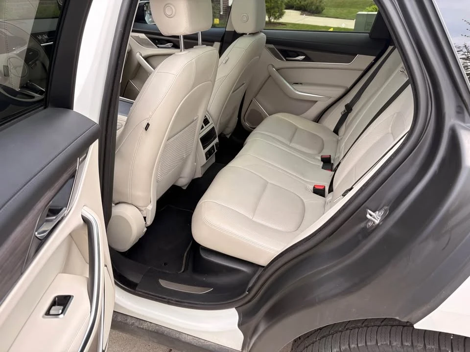 2021 Jaguar F-Pace - Image 10 of 19