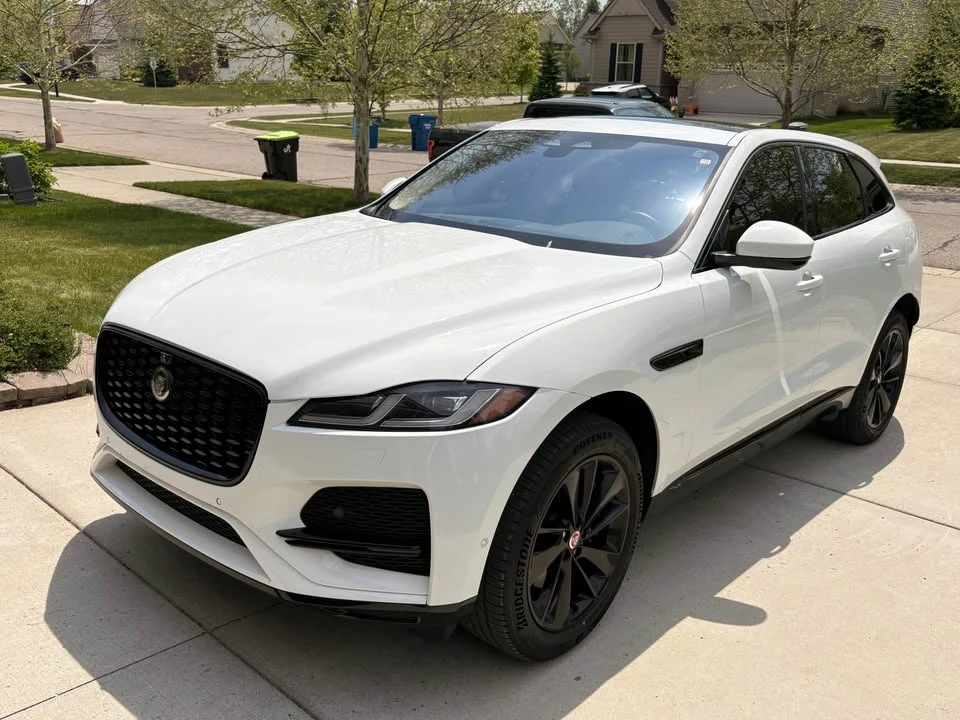 2021 Jaguar F-Pace - Image 2 of 19
